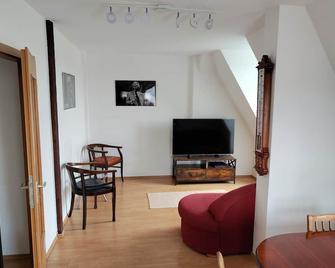 Ferienwohnung Neben Hbf - Gera - Pokój dzienny