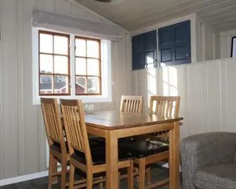 Beverøya Hytteutleie og Camping - Bø i Telemark - Dining room