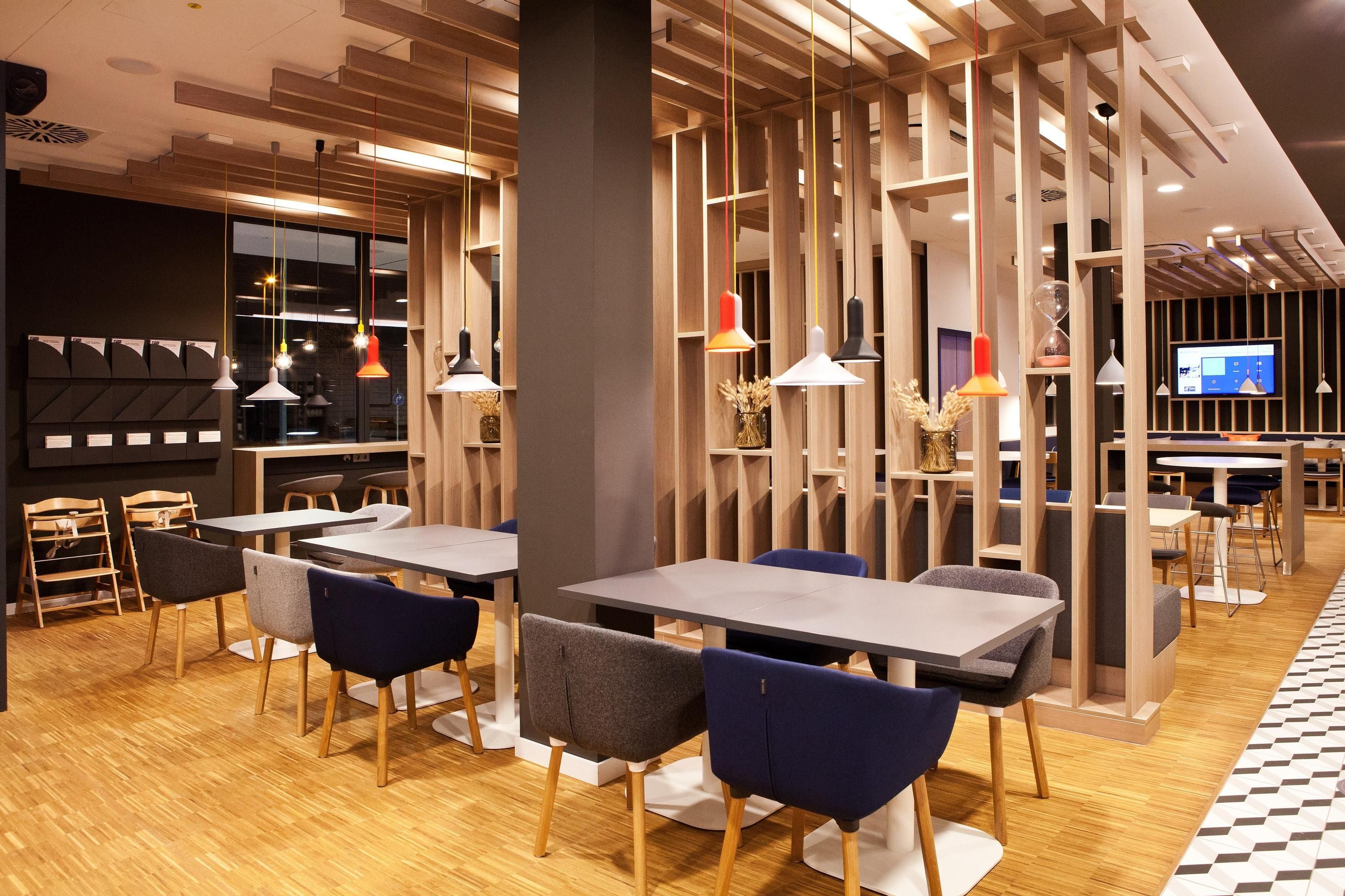 Holiday Inn Express Munich - Olympiapark By IHG - מינכן - מסעדה