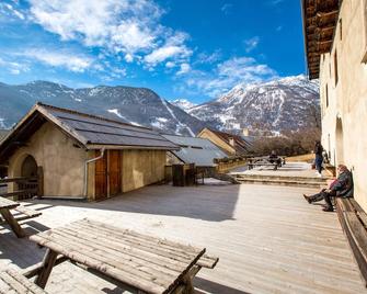 Langley Hotel La Vieille Ferme - La Salle-les-Alpes - Patio