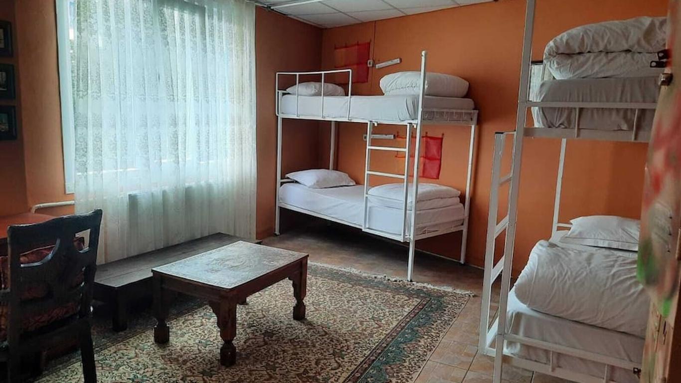 Bahaus Guesthouse Hostel