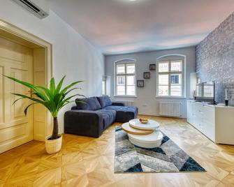 Aapartamentoos - Bratislava - Soggiorno