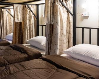 Hug pai hostel - Pai - Schlafzimmer