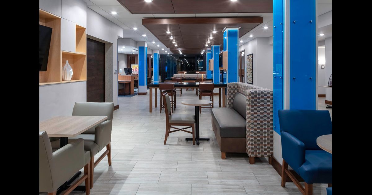 Holiday Inn Express & Suites The Dalles in The Dalles, the United States from 115 Deals