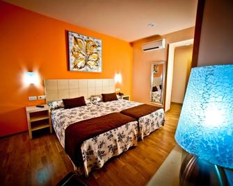 Hotel Condes de Castilla - Segovia - Phòng ngủ