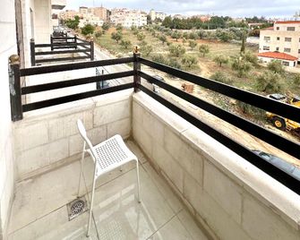 Amman Sun Apartments - Amman - Balcony