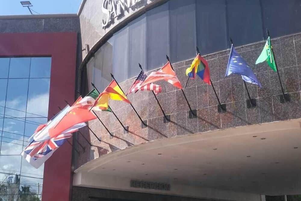 Hotel Santiago Plaza - ארמוסיו