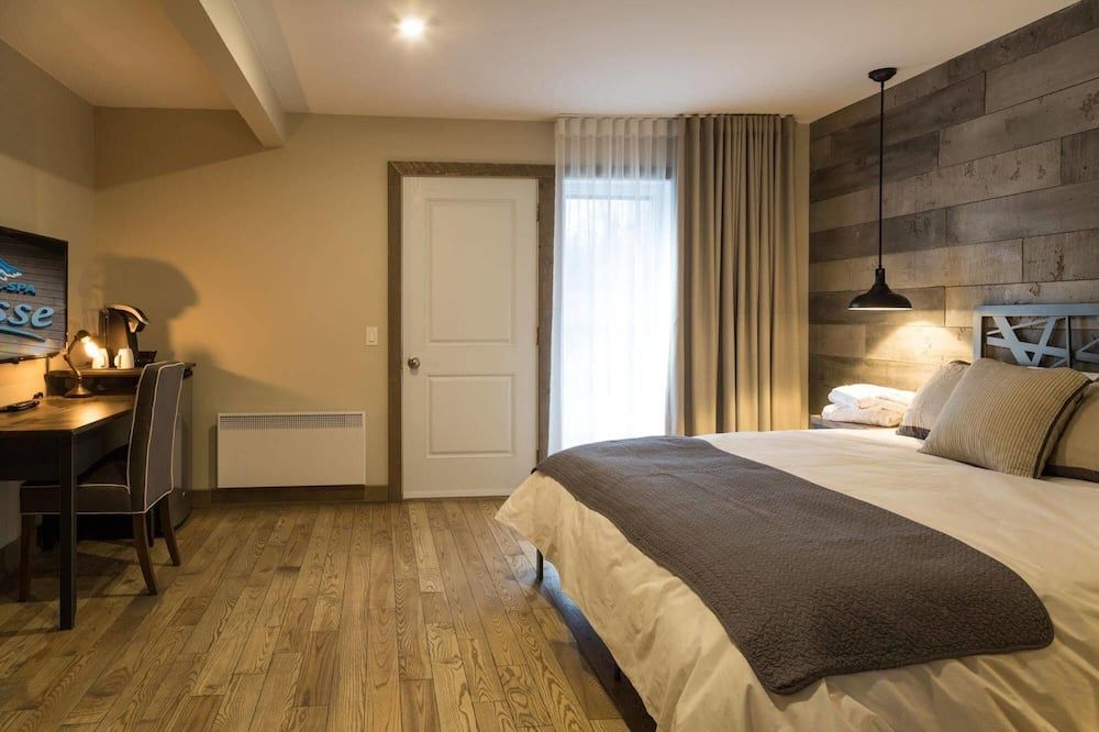 Hotel 'Le Suisse' - Saint-Donat-de-Montcalm