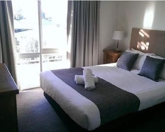 Nepean Country Club & Day Spa - Rosebud - Bedroom