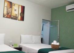 Hotel Rosvel, Hab. Family Suite: (Max 4) - Palenque - Bedroom