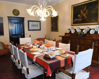 Cesare Magli & Figli Residenza D'Epoca Luxury Rooms - Molinella - Dining room