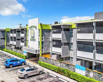 Cordova Arms on the River by Rocketstay - פורט לודרדייל - בניין