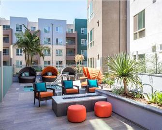 StaysPro - Cityscape Luxury Rental Homes in the Heart of Los Angeles - Fullerton - Balcón