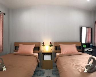 2N Guesthouse - Phetchaburi - Habitación