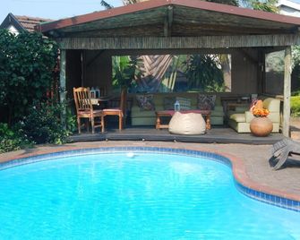 de Charmoy Riverside - Durban - Piscina