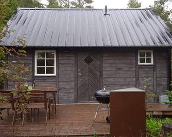 Stunning Home In Lärbro With 1 Bedrooms - Lärbro - Innenhof