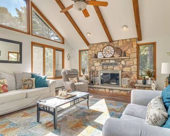 ليك هارموني هوم نير بيج بولدر! - ليك هارمونى - غرفة معيشة