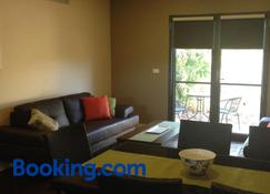 Breezes Apartments - Broome
