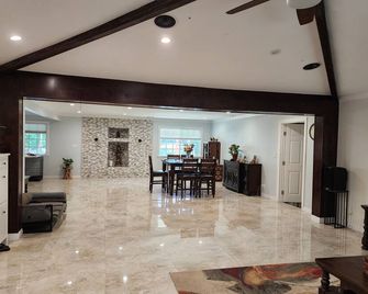 Spacious Ranch Retreat - Perfect for Nature Lovers - Simi Valley - Lobby