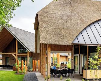 Boerderij Villa Wellness | 12 personen - Wekerom - Building
