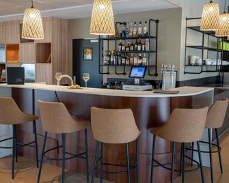 Hôtel Mercure Auxerre Autoroute Du Soleil - Appoigny - Gebouw