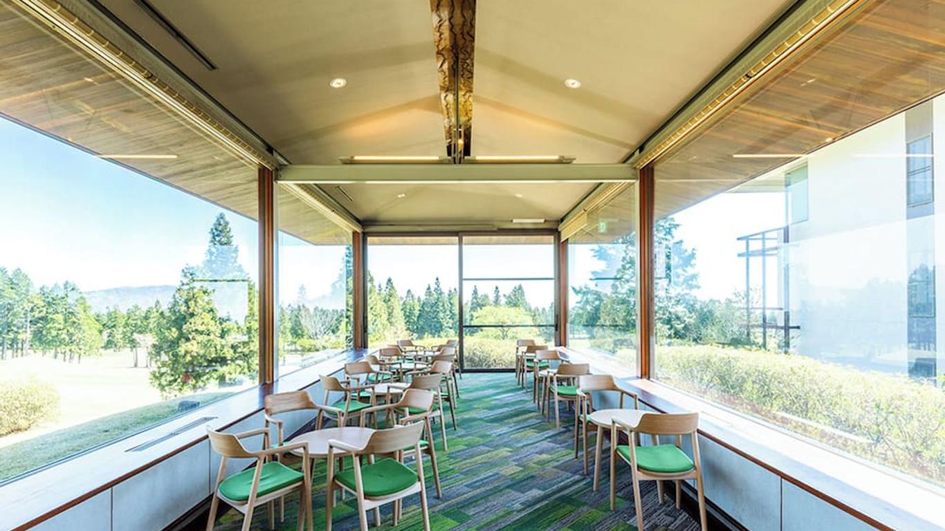 Hakone Yunohana Onsen Hotel