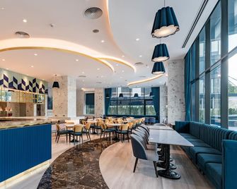 Mövenpick Living West Hanoi - Hanoi