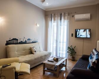 Gazi Divine Apartment - Atenas - Sala de estar
