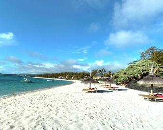 Silver Beach Hotel - Trou d'Eau Douce - Beach