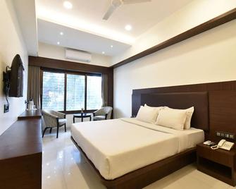 Hotel Kohinoor Plaza - Aurangabad - Bedroom