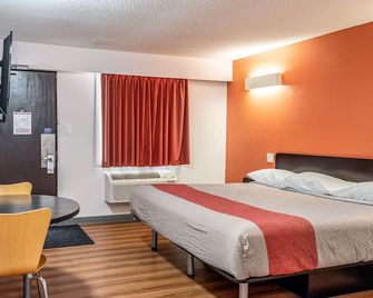Motel 6 Fort Nelson. Bc - Fort Nelson - Ložnice