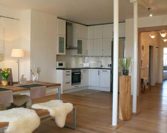 Ferienwohnung Luxus Loft - Luxuriös, exklusiv, traumhaft schön mit Aufzug - Lindau - Kitchen