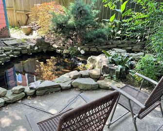 Studio:AC,WiFi, shower, tankless water heater, kitchen, adjustable beds, parking - Paducah - Patio