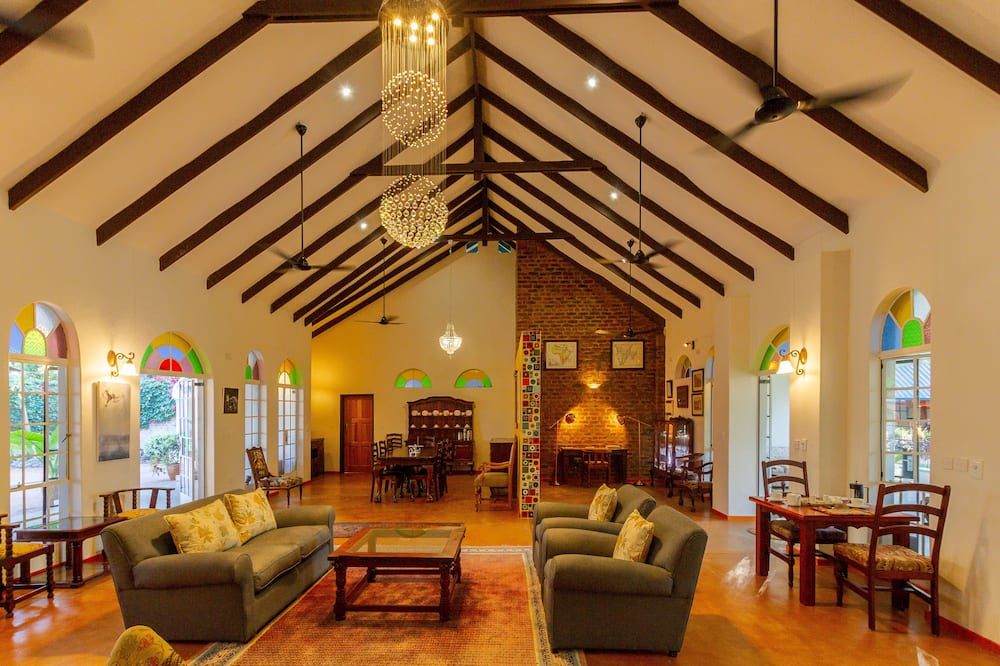 ذا كورتني لودج - شلالات فيكتوريا - غرفة معيشة