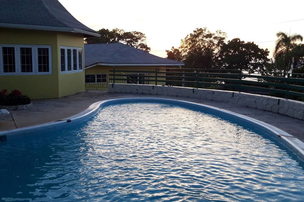 1 Bdr Apt #5 At Ramparts Near Sangster Airport - อ่าวมอนเทโก - สระว่ายน้ำ
