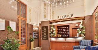 Olympia Wellness Hotel - Karlovy Vary - Resepsiyon