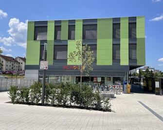 Hotel-am-Bahnhof Stuttgart-Ditzingen - Ditzingen - Gebäude