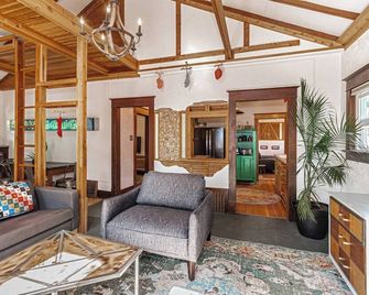 Cozy & Chic | Close to City Creek - Pocatello - Stue