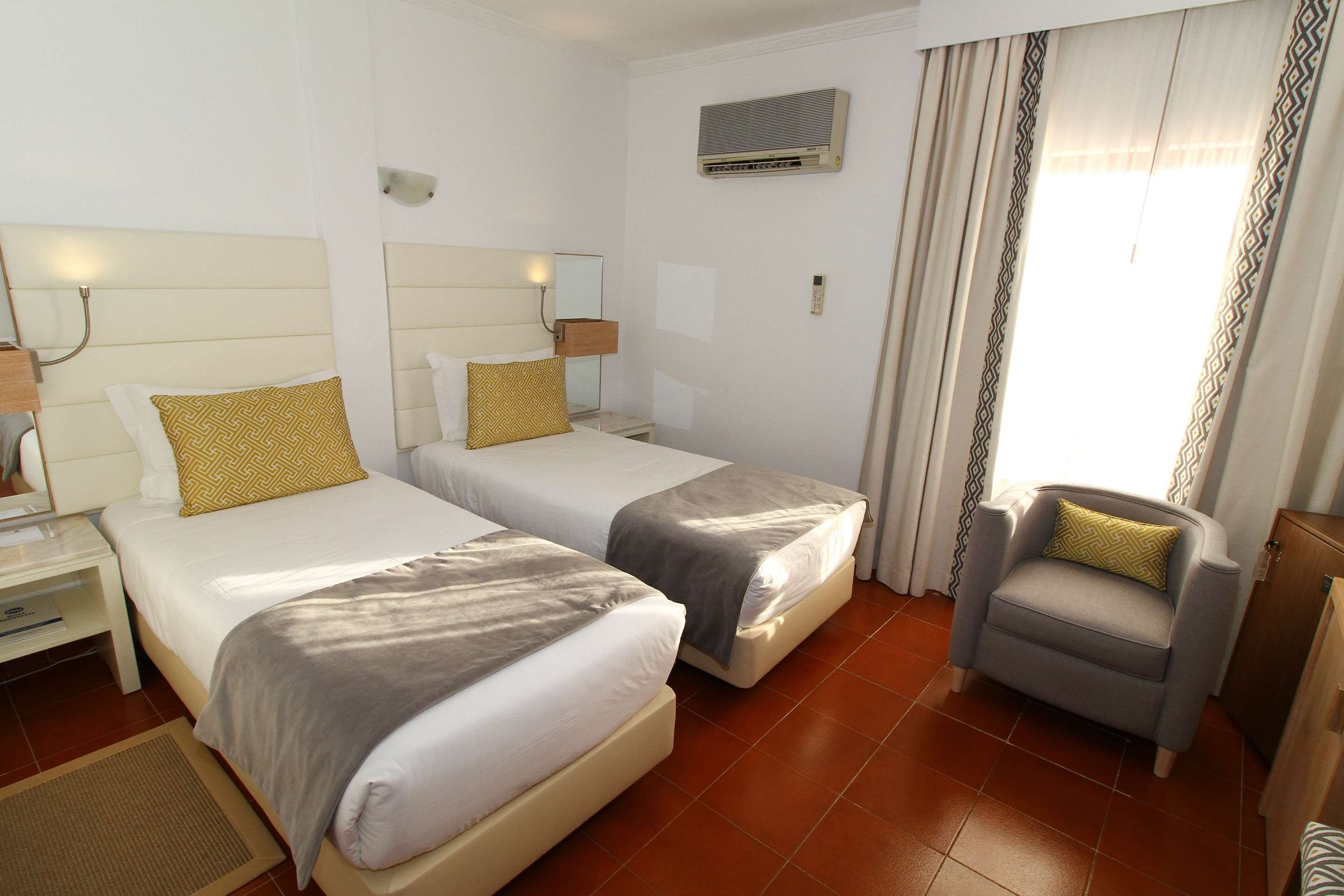 Best Western Hotel Dom Bernardo - Faro - Habitación