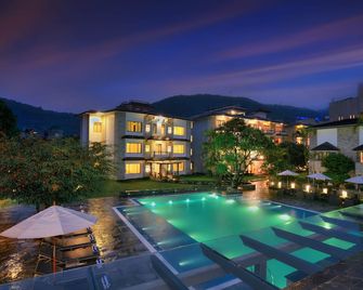 Hotel Barahi Pokhara - Pokhara - Pool