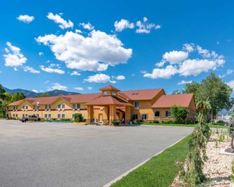 Baymont by Wyndham Salida - Salida - Будівля