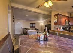 Page Home with Patio and BBQ, 3 Mi to Lake Powell! - Page - Dining room