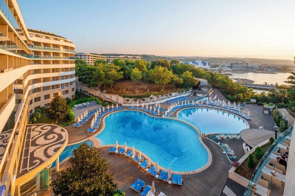 Water Planet Hotel & Aqua Park - אוקורצ'אלאר - בריכה