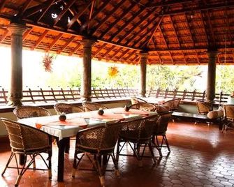 Amrutham Ayurvedic Village Resort - Thiruvananthapuram - Restoran