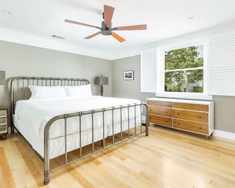 Writer's Repose by Lucky Savannah - Savannah - Bedroom