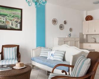 Tinos Resort - Tinos - Living room