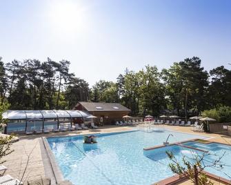 Camping La Pinède - Excenevex - Pool