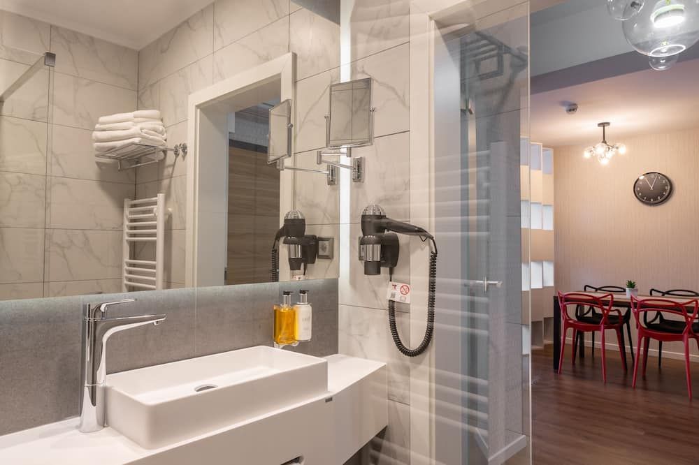 Bach Apartments - Sibiu - Bathroom