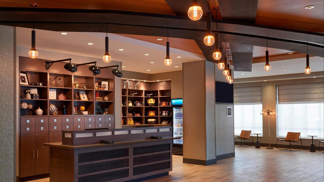 فور بوينتس باي شيراتون تورونتو أيربورت إيست