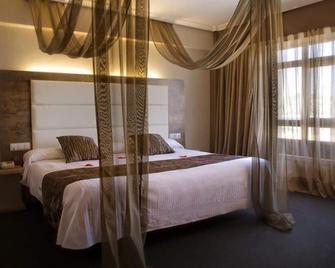 Hotel Spa El Muelle de Suances - Suances - Makuuhuone